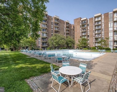 9907 Blundon Drive - Photo Thumbnail 12