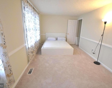 11023 Outpost Drive - Photo Thumbnail 6