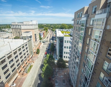 930 Wayne Avenue - Photo Thumbnail 21