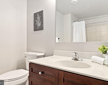 930 Wayne Avenue - Photo Thumbnail 20