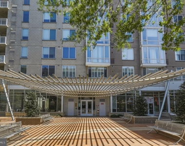 930 Wayne Avenue - Photo Thumbnail 1