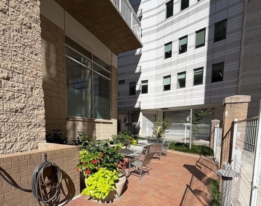 930 Wayne Avenue - Photo Thumbnail 32