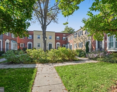 6718 Kenwood Forest Lane - Photo Thumbnail 1