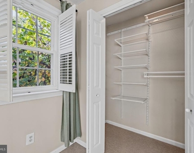 6718 Kenwood Forest Lane - Photo Thumbnail 17
