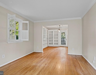 6718 Kenwood Forest Lane - Photo Thumbnail 8