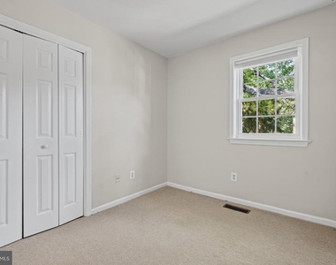 6718 Kenwood Forest Lane - Photo Thumbnail 22