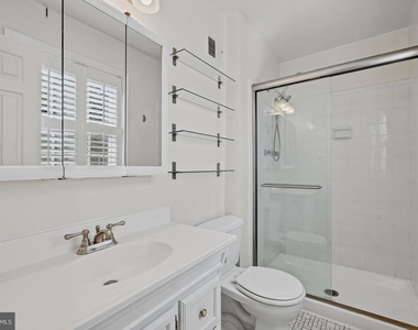 6718 Kenwood Forest Lane - Photo Thumbnail 18