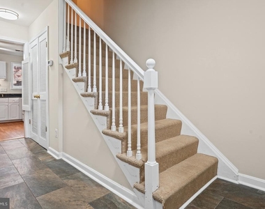 6718 Kenwood Forest Lane - Photo Thumbnail 5