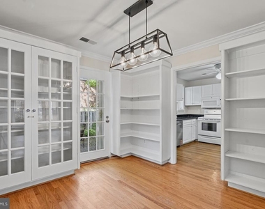 6718 Kenwood Forest Lane - Photo Thumbnail 7