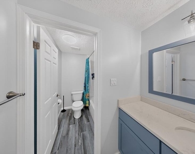 7521 Weatherby Drive - Photo Thumbnail 23