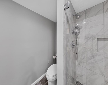 7521 Weatherby Drive - Photo Thumbnail 12