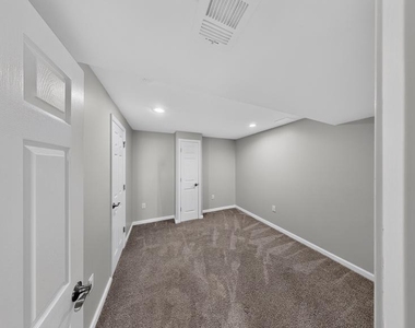 7521 Weatherby Drive - Photo Thumbnail 29