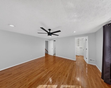 7521 Weatherby Drive - Photo Thumbnail 13
