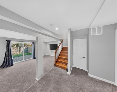 7521 Weatherby Drive - Photo Thumbnail 31