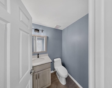 7521 Weatherby Drive - Photo Thumbnail 11