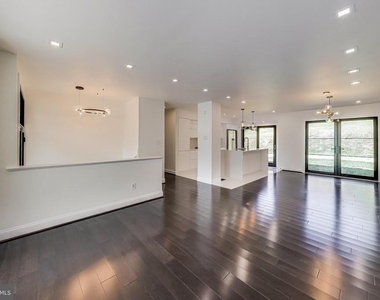 3715 Astoria Road - Photo Thumbnail 4