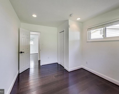 3715 Astoria Road - Photo Thumbnail 16