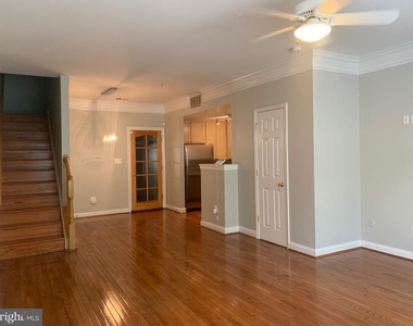 258 Fountain Green Lane - Photo Thumbnail 2