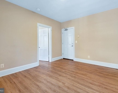 8501 Flower Avenue - Photo Thumbnail 11