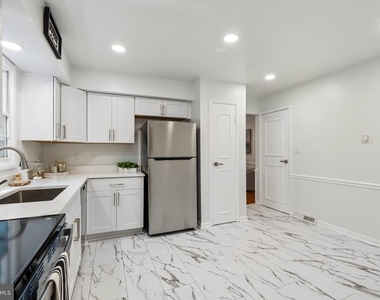 5234 Even Star Place - Photo Thumbnail 15