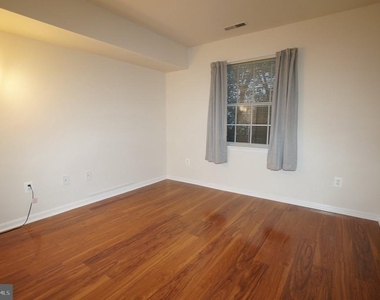8360 Montgomery Run - Photo Thumbnail 16