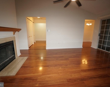 8360 Montgomery Run - Photo Thumbnail 7