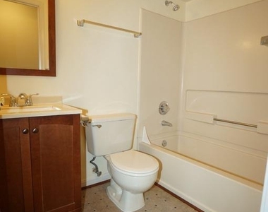 8360 Montgomery Run - Photo Thumbnail 17