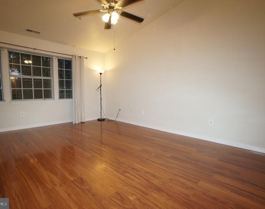 8360 Montgomery Run - Photo Thumbnail 11