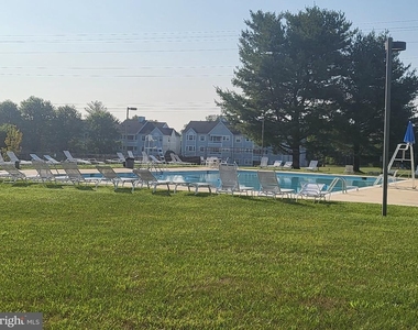 8360 Montgomery Run - Photo Thumbnail 18