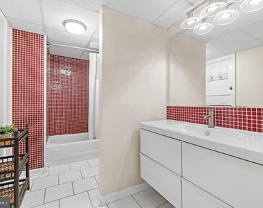 4 Carolina Avenue - Photo Thumbnail 14