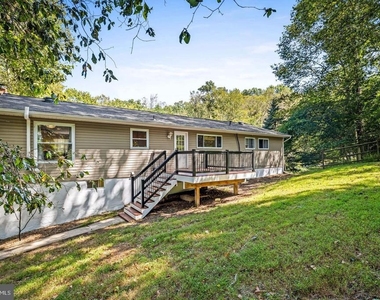 4 Carolina Avenue - Photo Thumbnail 19