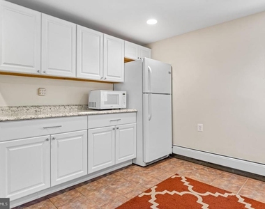 4 Carolina Avenue - Photo Thumbnail 7