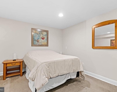 4 Carolina Avenue - Photo Thumbnail 11