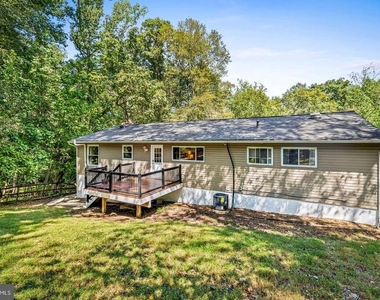 4 Carolina Avenue - Photo Thumbnail 20