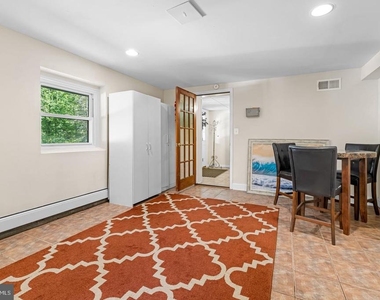4 Carolina Avenue - Photo Thumbnail 9