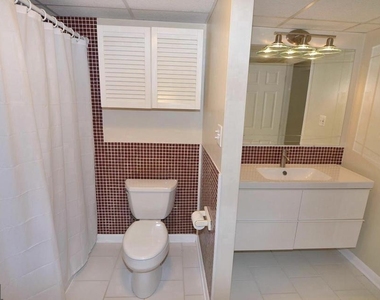 4 Carolina Avenue - Photo Thumbnail 13