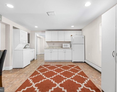 4 Carolina Avenue - Photo Thumbnail 6