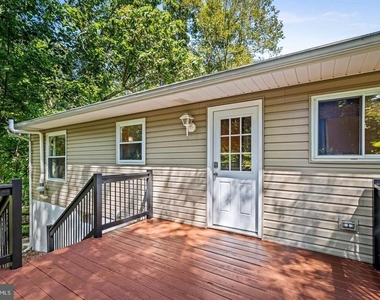 4 Carolina Avenue - Photo Thumbnail 33