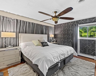 4 Carolina Avenue - Photo Thumbnail 27