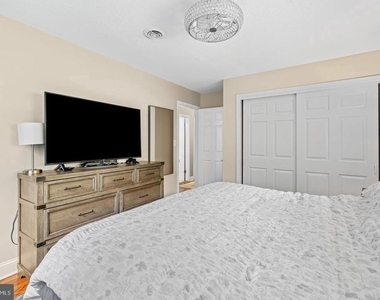 4 Carolina Avenue - Photo Thumbnail 28
