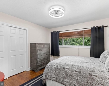 4 Carolina Avenue - Photo Thumbnail 23