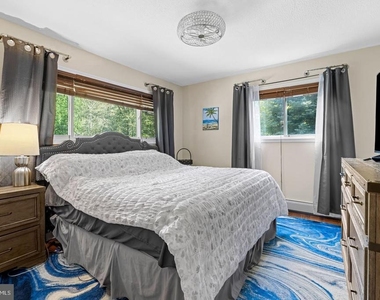 4 Carolina Avenue - Photo Thumbnail 26