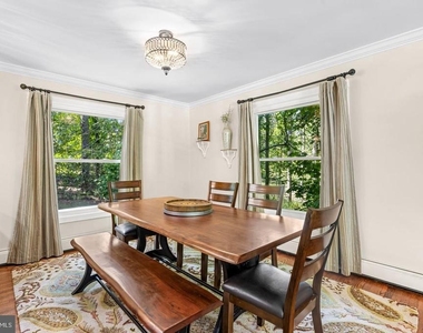 4 Carolina Avenue - Photo Thumbnail 15