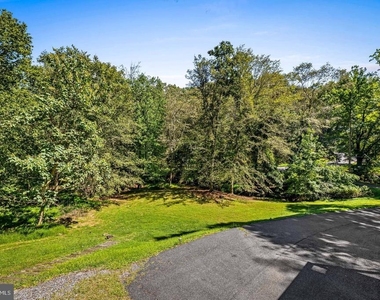 4 Carolina Avenue - Photo Thumbnail 6