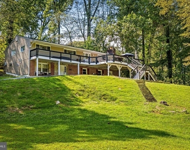 4 Carolina Avenue - Photo Thumbnail 2
