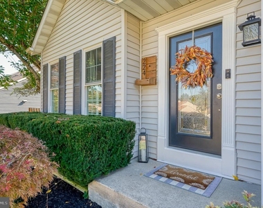 224 Hitching Post Drive - Photo Thumbnail 6