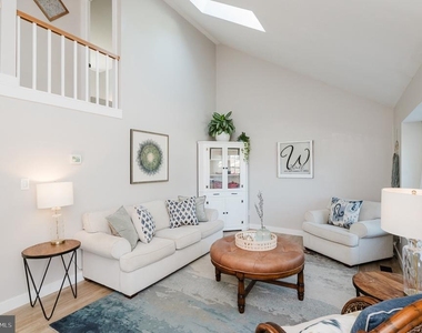 224 Hitching Post Drive - Photo Thumbnail 9