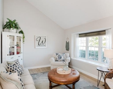 224 Hitching Post Drive - Photo Thumbnail 11