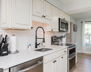 224 Hitching Post Drive - Photo Thumbnail 24