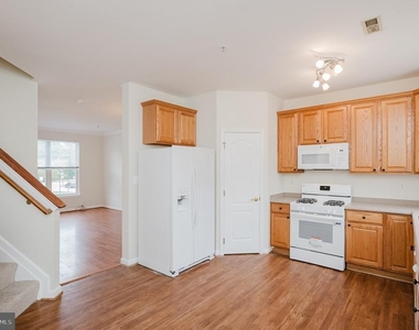 540 Kirkcaldy Way - Photo Thumbnail 13